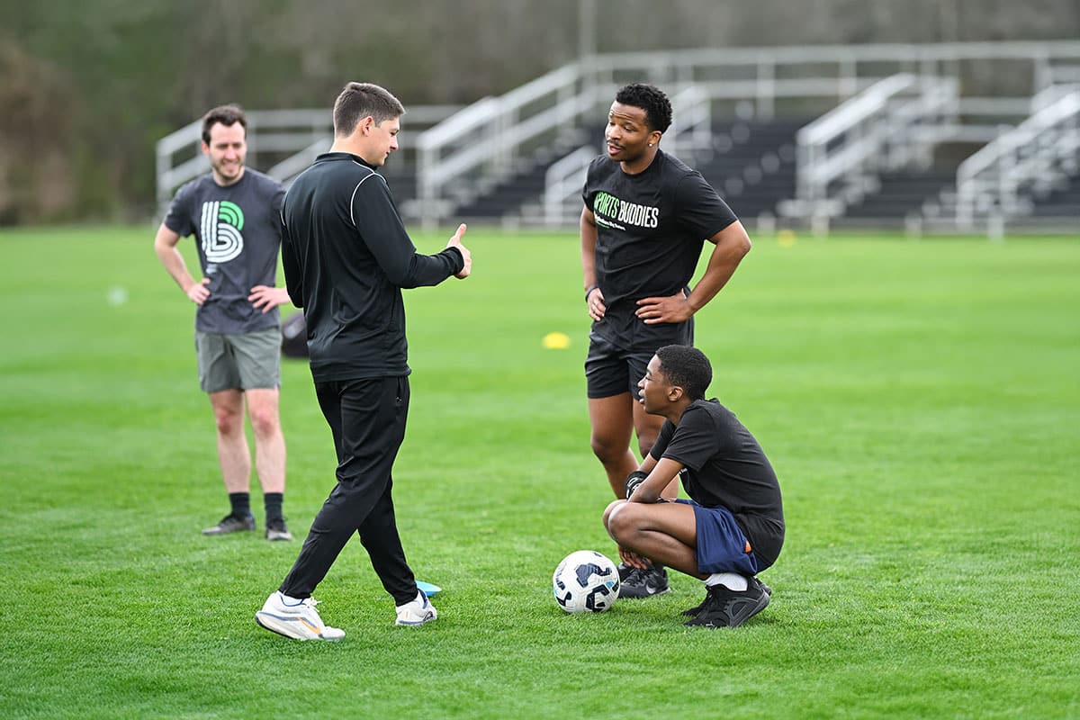 Pateadores SC Strengthens Community Connections Through Mentorship and Service