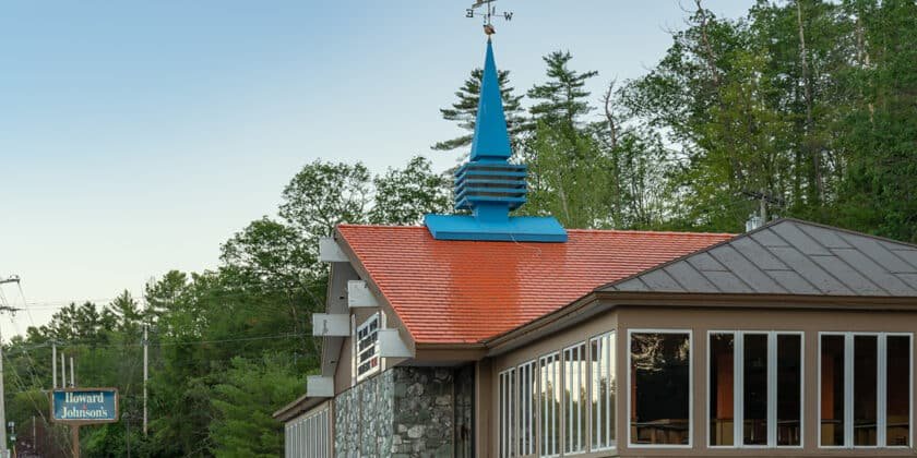 28 Flavors and a Thousand Rooftops: The Rise and Fall of Howard Johnson’s